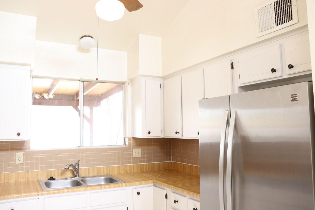 1113 Plaza Azul - Photo 5 of 20