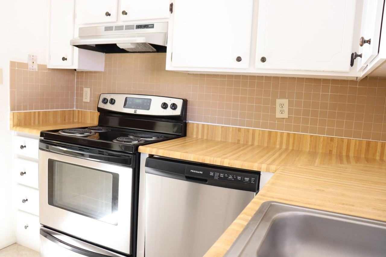 1113 Plaza Azul - Photo 7 of 20