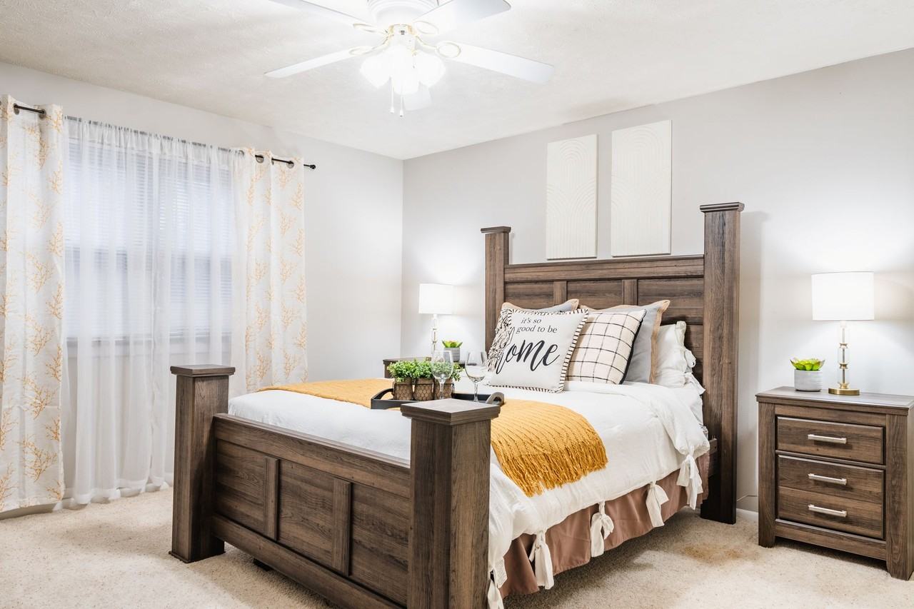 The Colonial Apartments - Photo 6 of 20