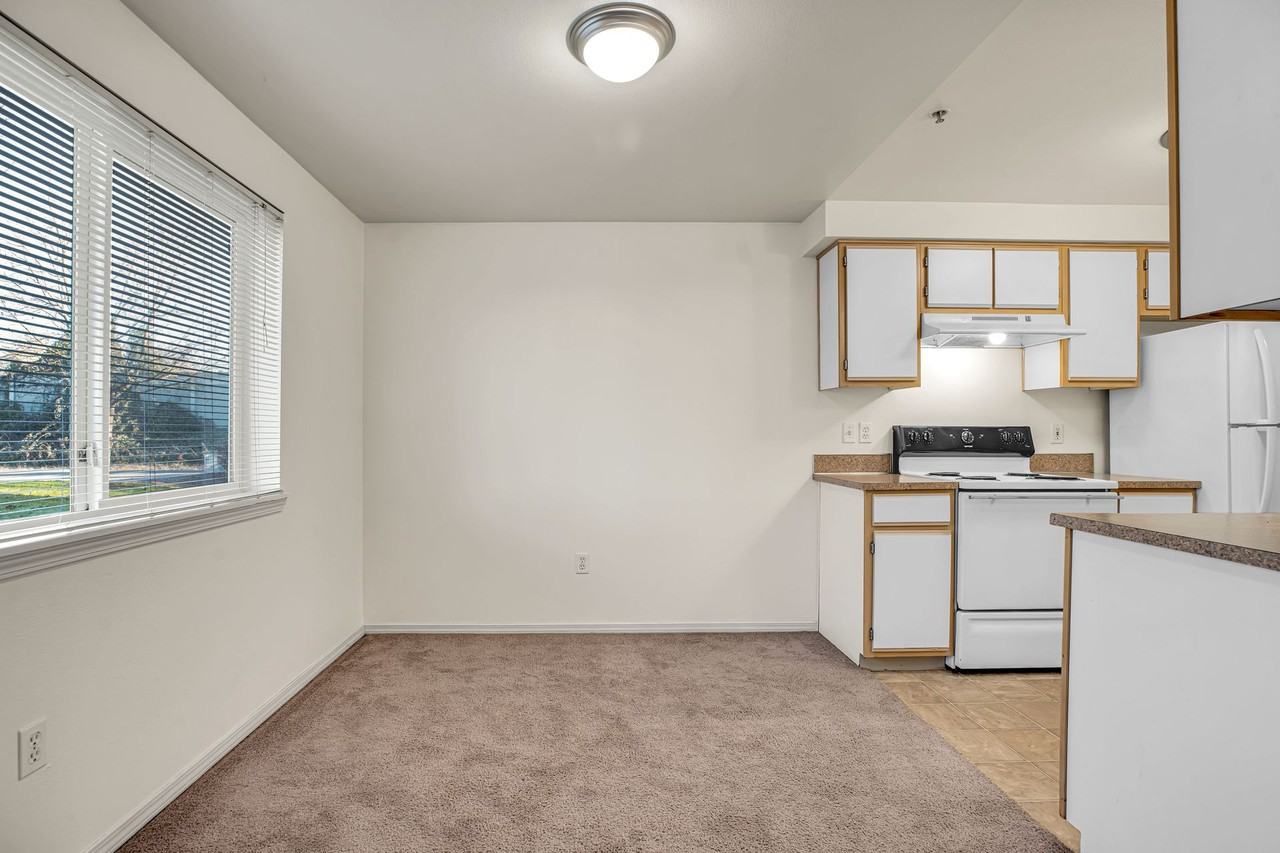 #271 CHELSEA COURT APTS - Photo 6 of 50