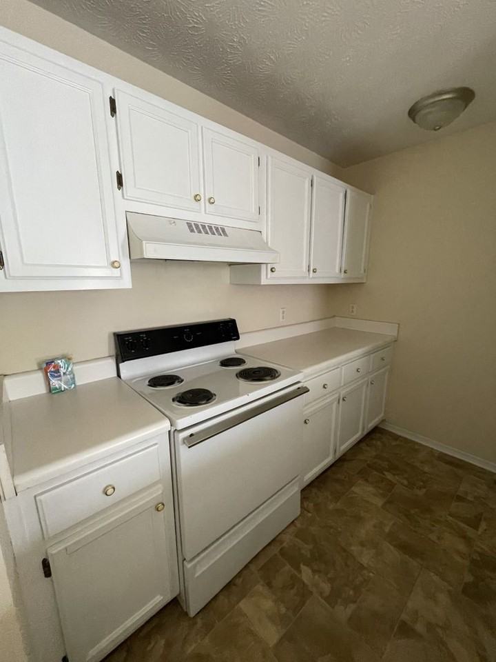 640 W Stevens St - Photo 4 of 10