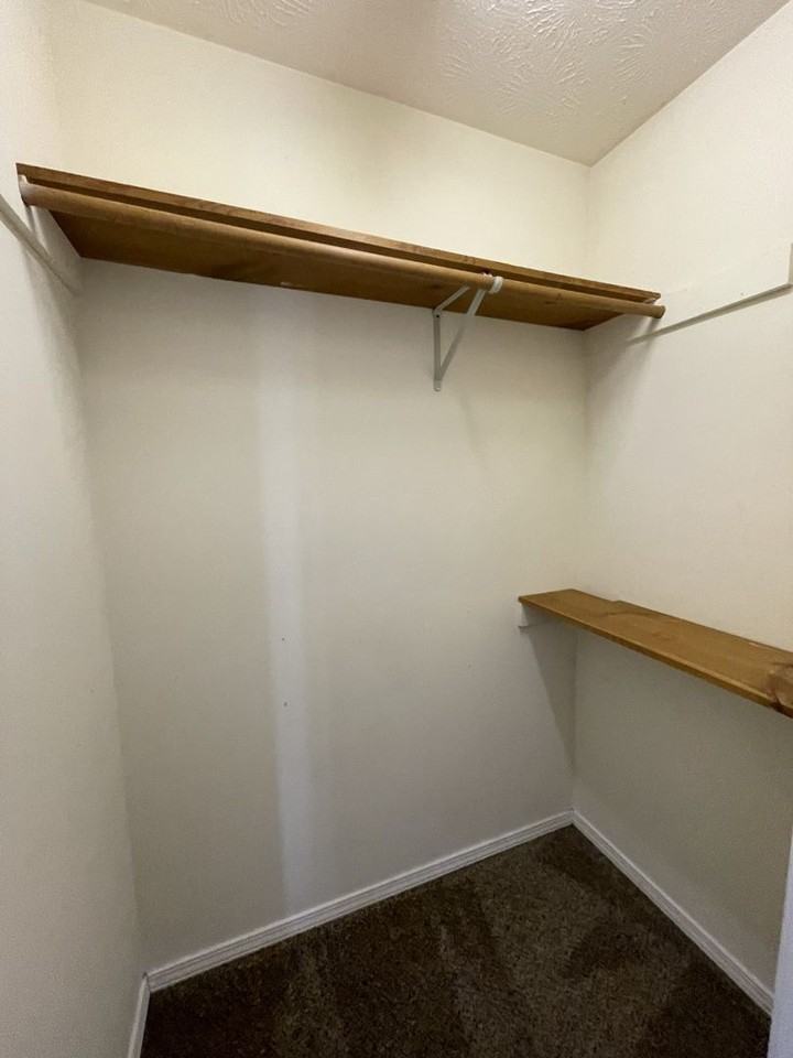 640 W Stevens St - Photo 6 of 10