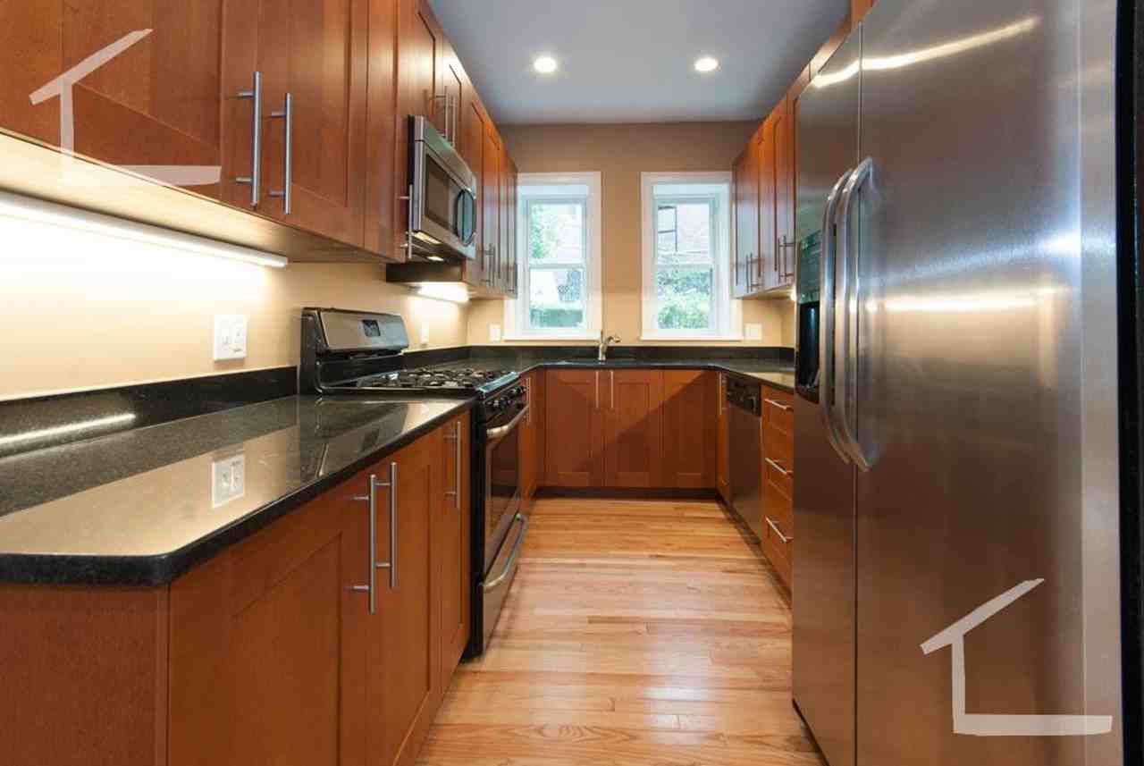 8 Lothian Rd - Photo 3 of 8