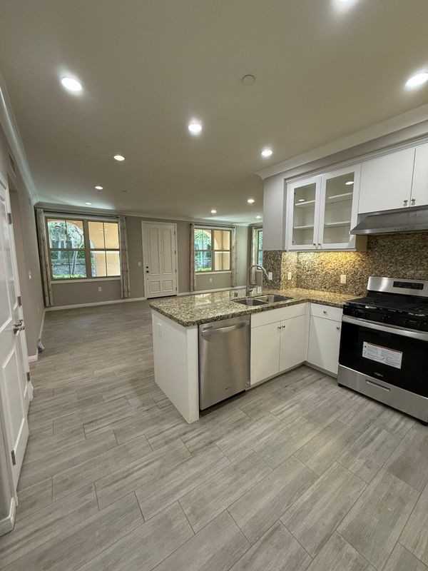 122 Overbrook - Photo 2 of 18