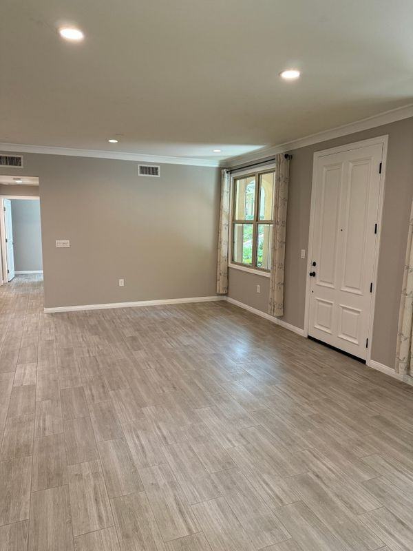 122 Overbrook - Photo 3 of 18