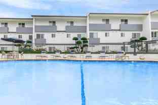 Beachfronter Townhome Apartments - Photo 1 of 1