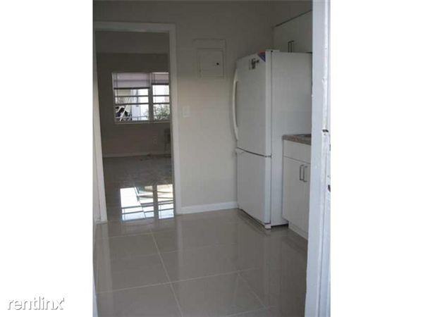 5209 Wiley St - Photo 2 of 6