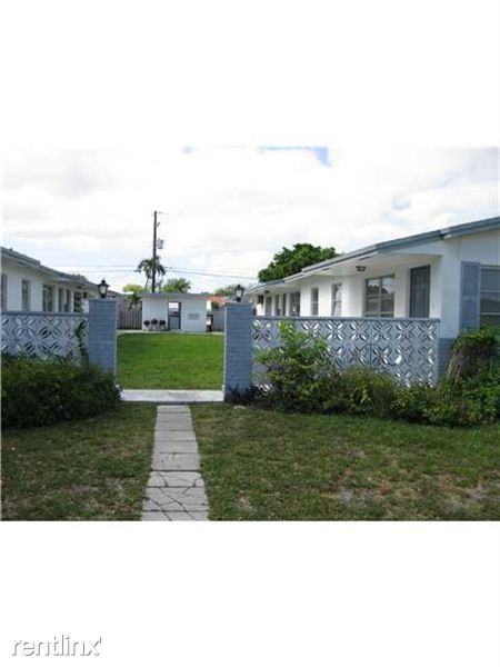 lee manor - Photo 2 of 2