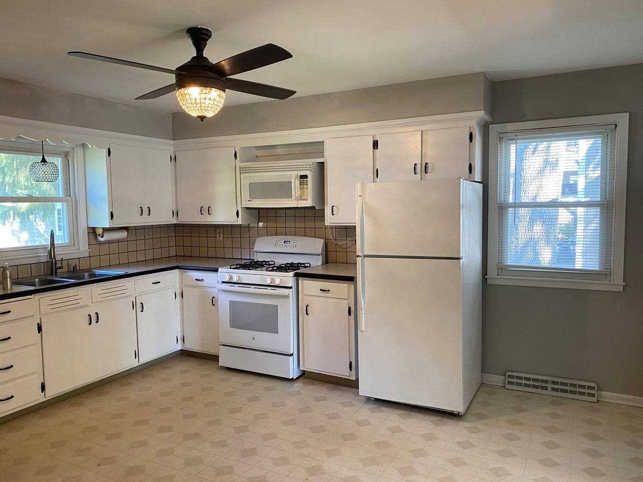 226 Marcy St - Photo 5 of 17
