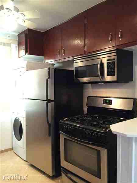 840 S Bedford St - Photo 3 of 20