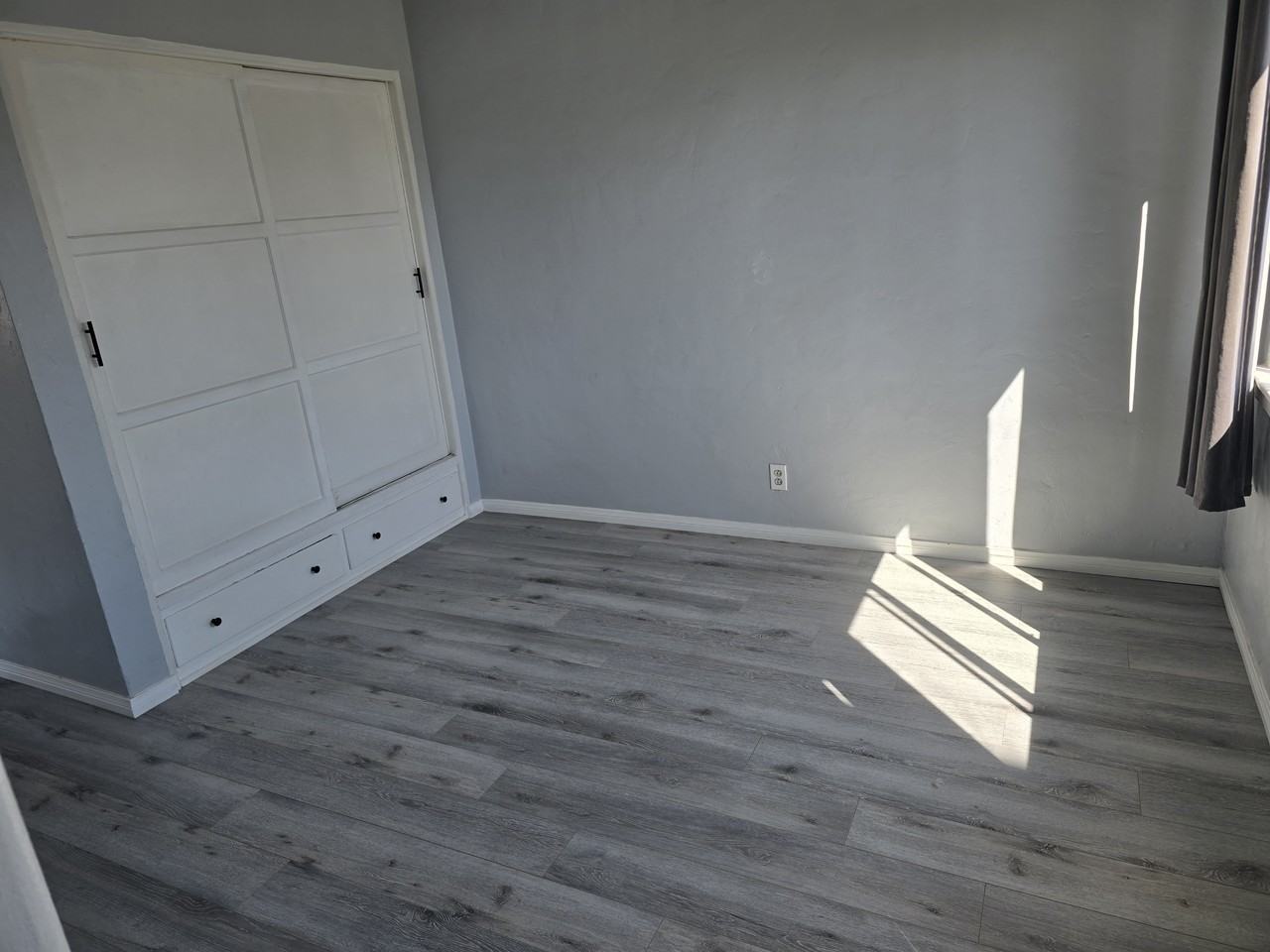 6230 Newell St #B - Photo 3 of 7