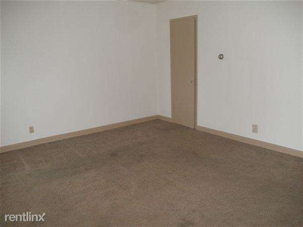 100 N Racine Ave - Photo 2 of 11