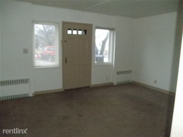 100 N Racine Ave - Photo 3 of 11