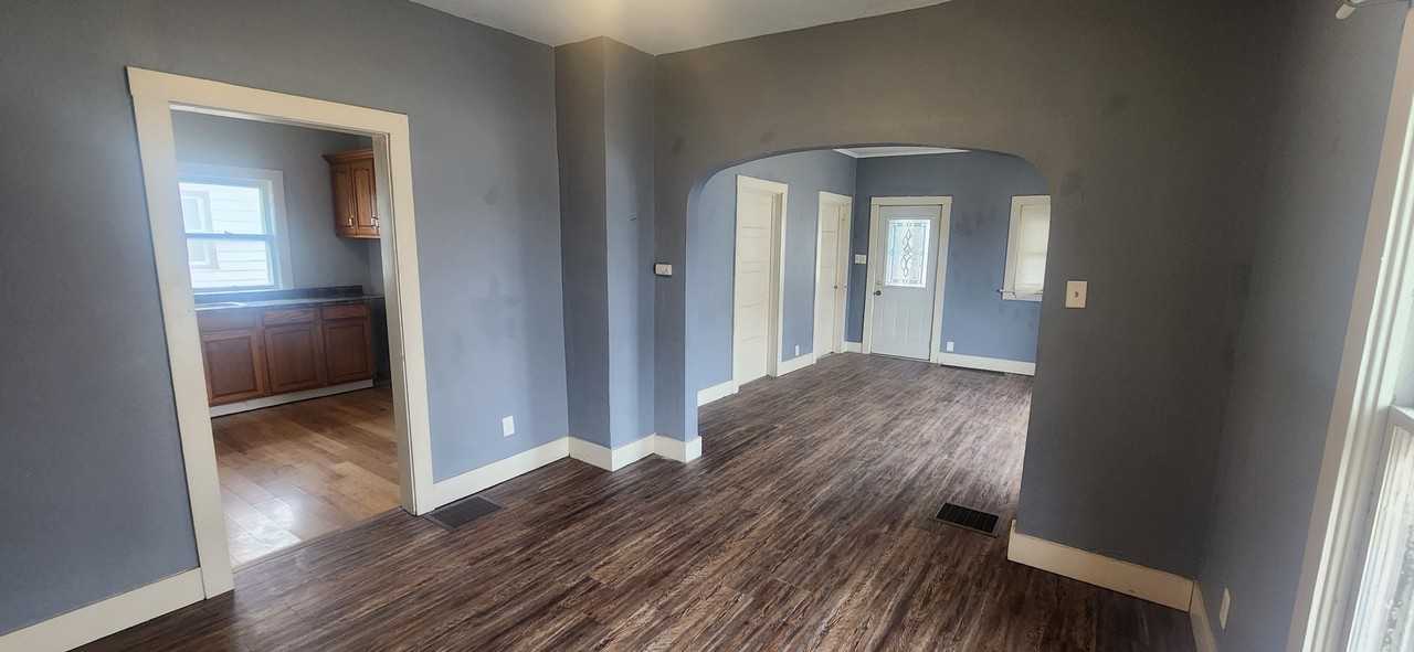 911 W Main St #NA - Photo 3 of 16