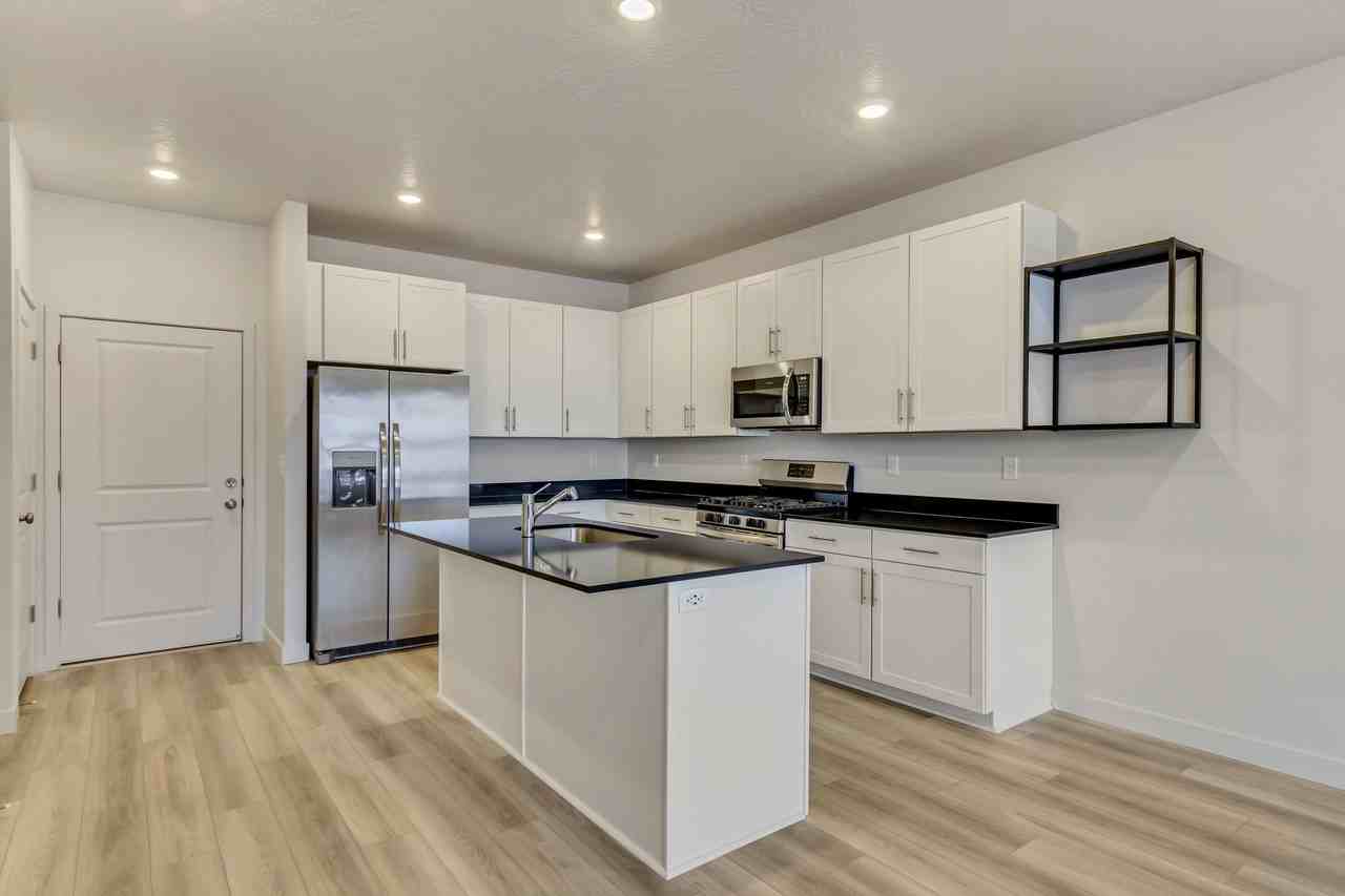 2257 N Canal View Ln #2257 - Photo 4 of 20