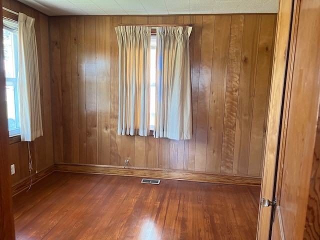 1270 Linden Ave #1 - Photo 5 of 7