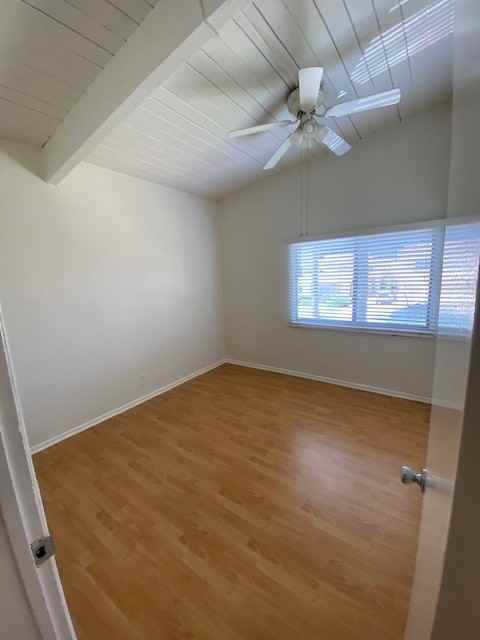 136 N Hamilton Dr #6 - Photo 4 of 10