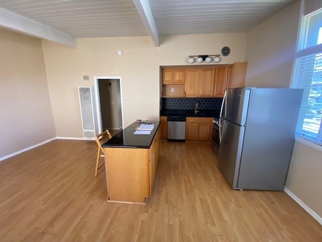 136 N Hamilton Dr #6 - Photo 6 of 10