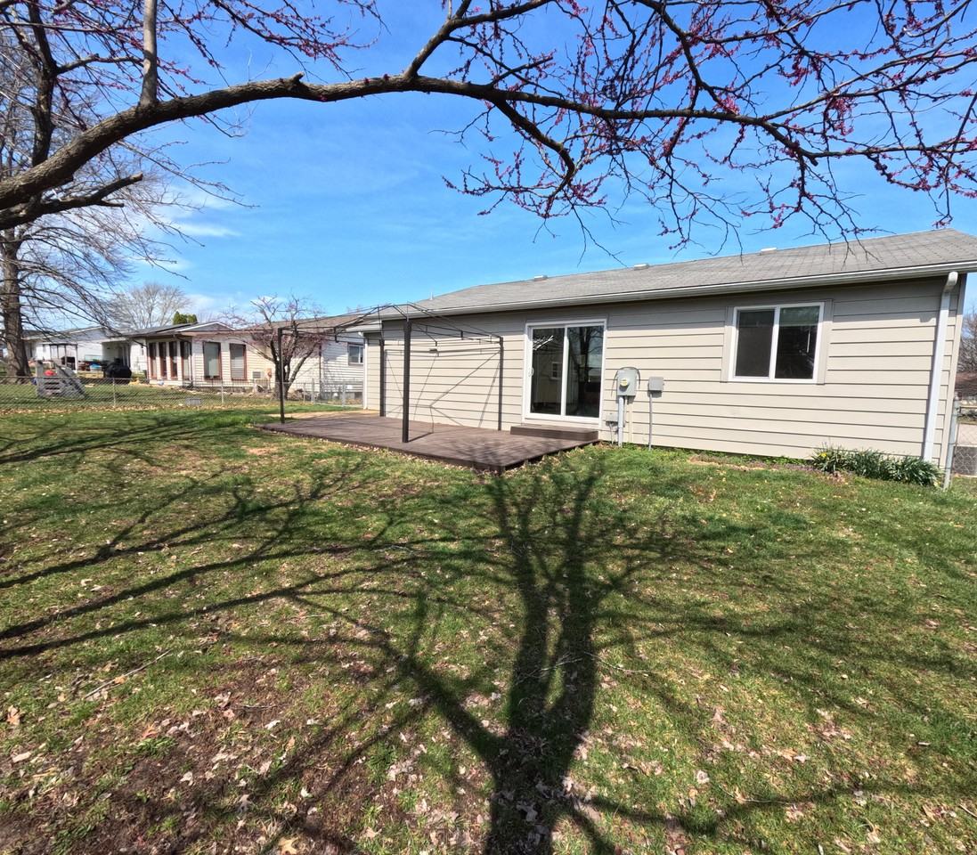 310 Roanoke Dr #NA - Photo 3 of 18