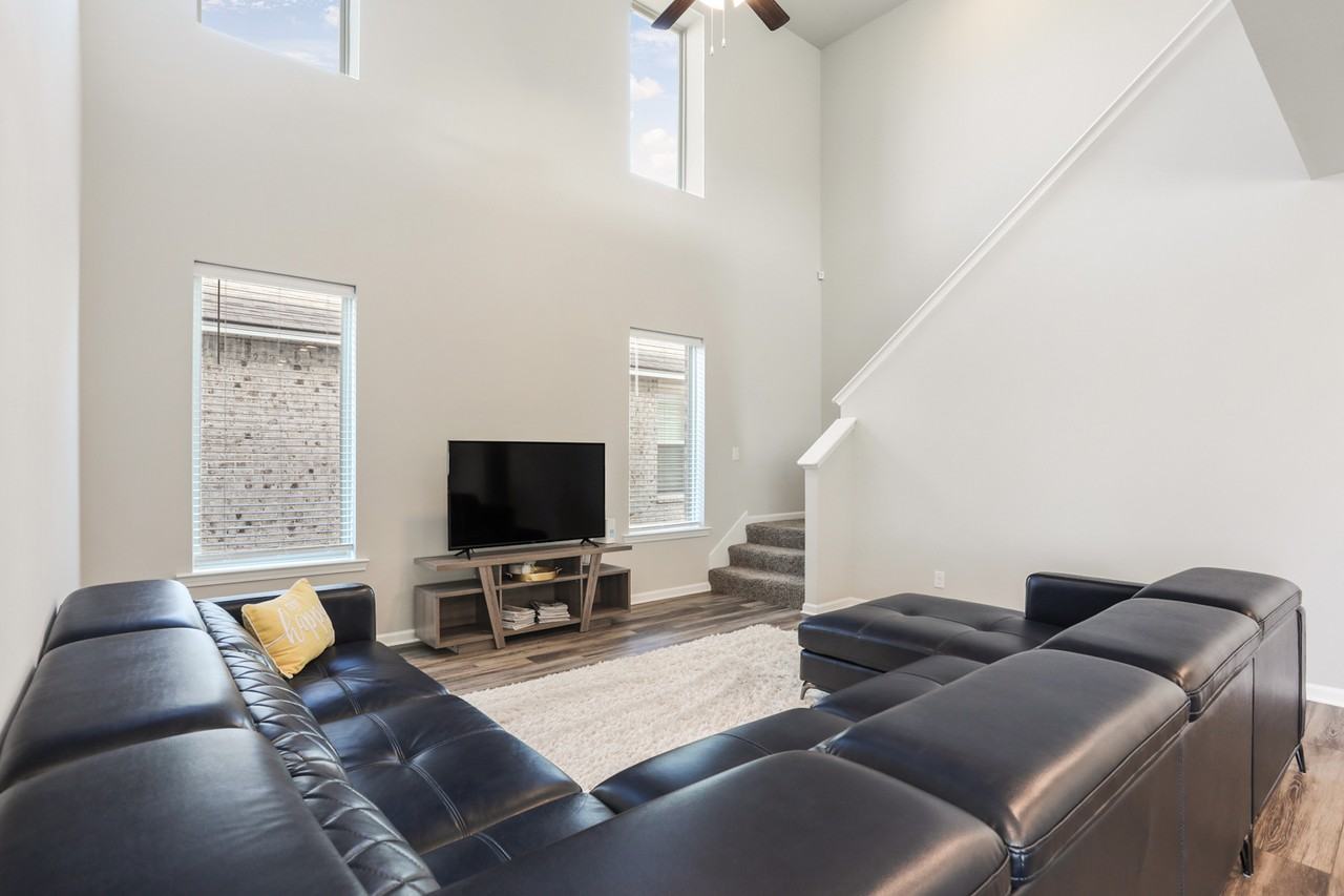 849 Pelican Bay Dr #NA - Photo 3 of 8