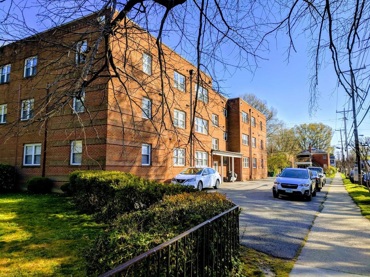 3425 Kensington Avenue - Photo 3 of 50