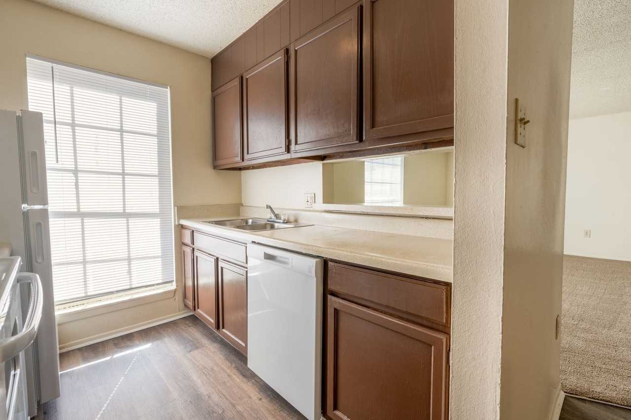 Bellemont Victoria II - Photo 2 of 28