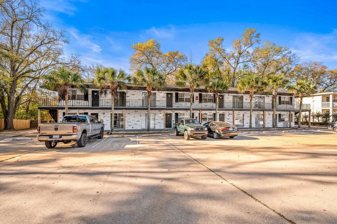 6665 Magnolia St - Photo 5 of 27