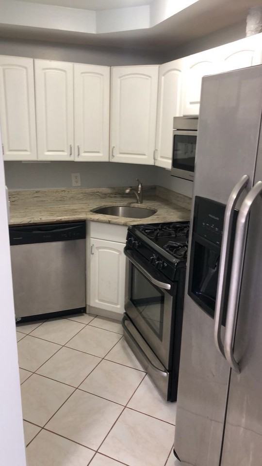 812 - OM-812 New York Avenue LLC - Photo 5 of 19