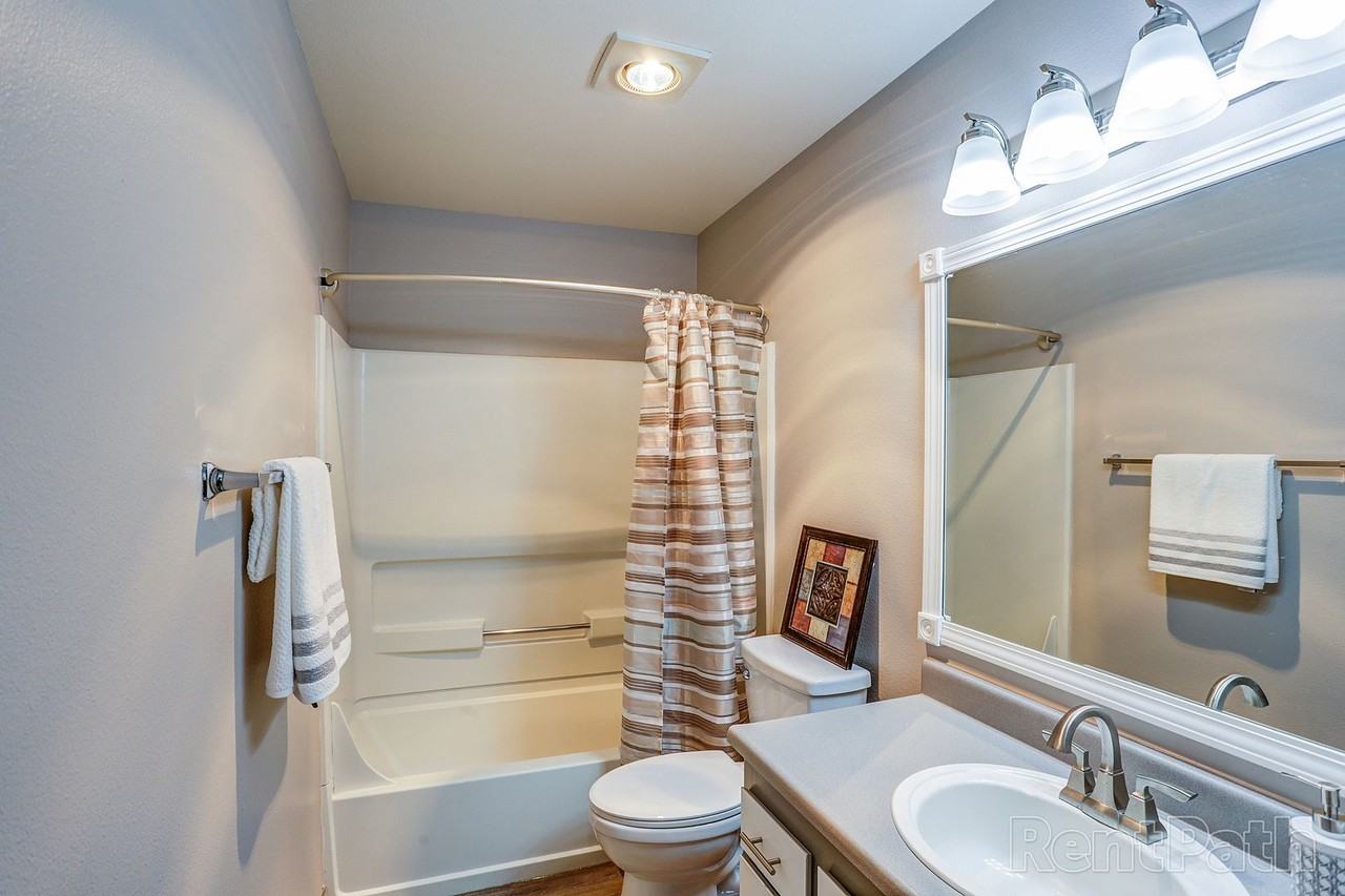 Lexington Apartments - Photo 6 of 15