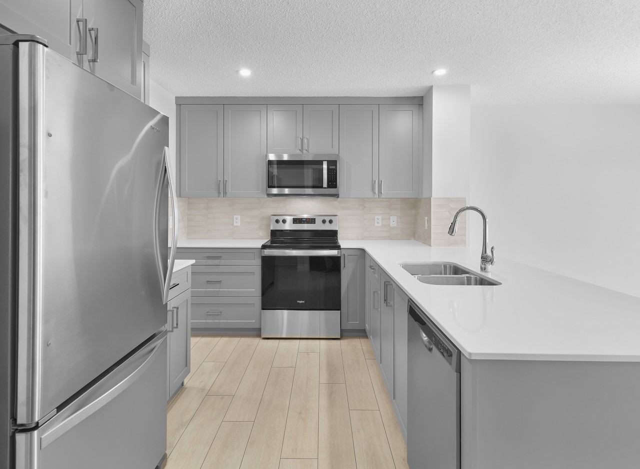 3016 169 St Sw #MAIN - Photo 3 of 29