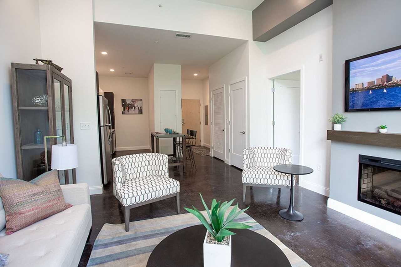 Ten Front - Photo 4 of 26