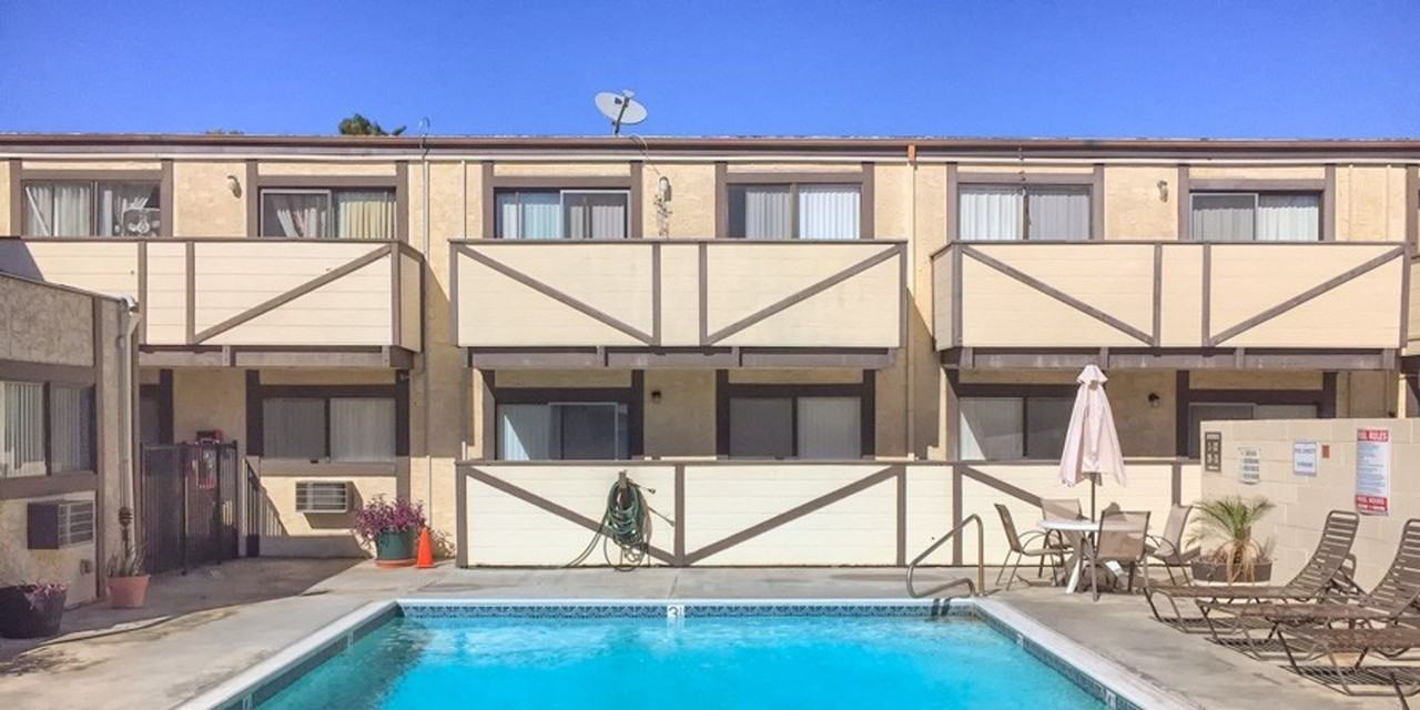 33 - Photo 2 of 10