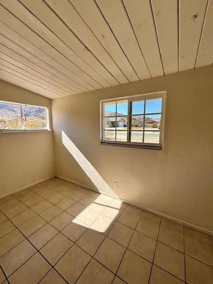 7011 Juniper Avenue - Photo 4 of 8