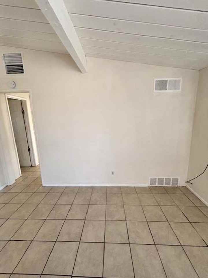 7011 Juniper Avenue - Photo 6 of 8