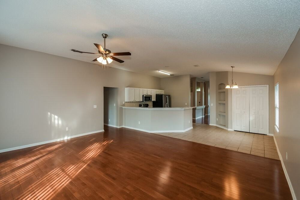 3270 Deuce Ct - Photo 4 of 16