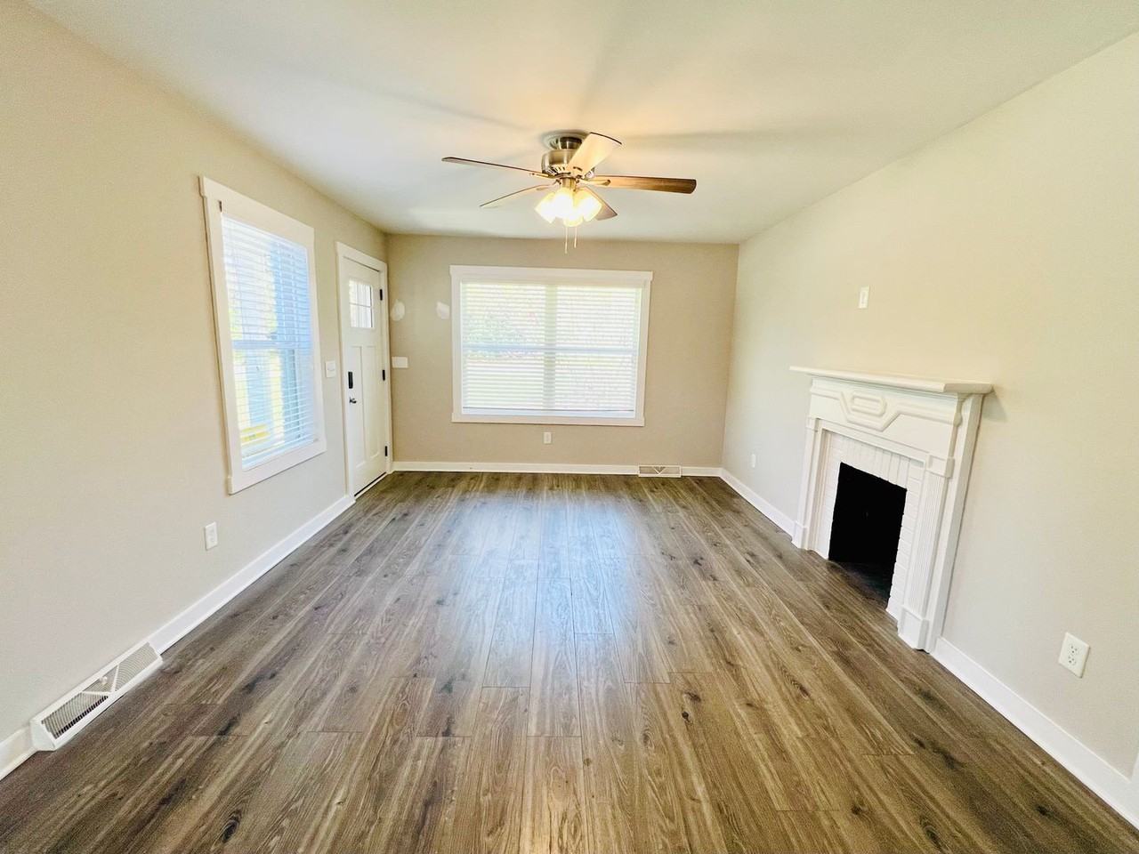 2801 Cowles Rd - Photo 3 of 16