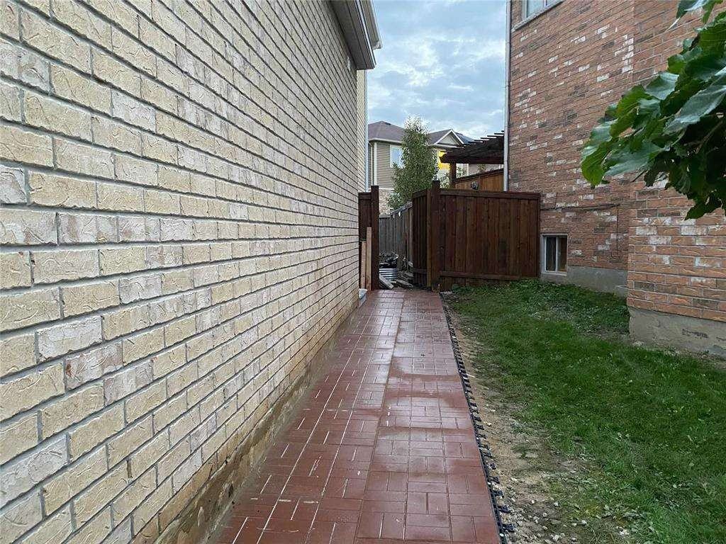 608 Wettlaufer Terr - Photo 3 of 12