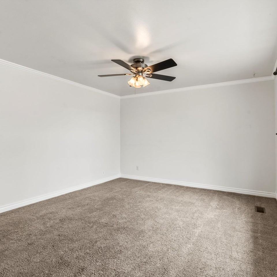 5351 S 3325 W - Photo 3 of 18