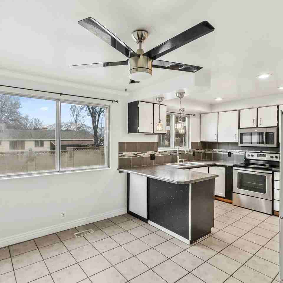 5351 S 3325 W - Photo 5 of 18
