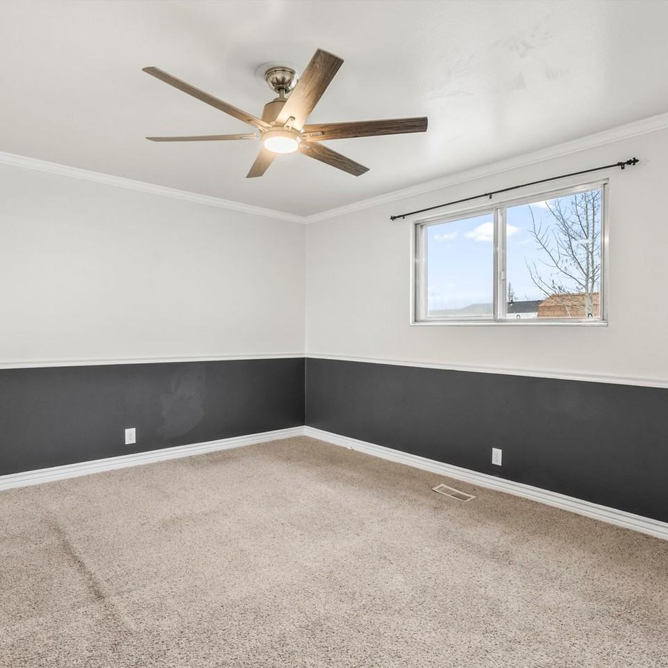 5351 S 3325 W - Photo 7 of 18