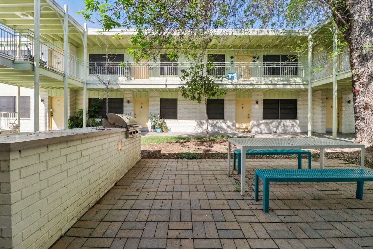 THE ARCHES - Photo 4 of 18