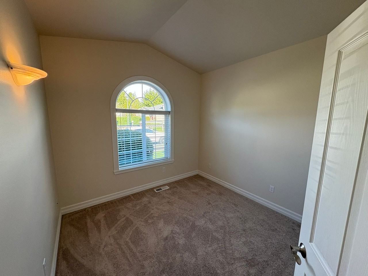 1809 Cedar Springs Ln - Photo 3 of 19