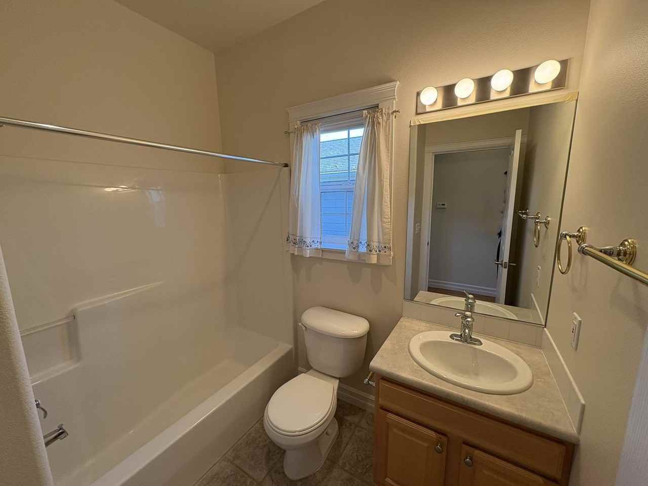 1809 Cedar Springs Ln - Photo 5 of 19