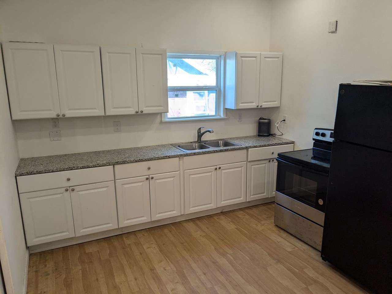 1305 S 15th St - Photo 6 of 20