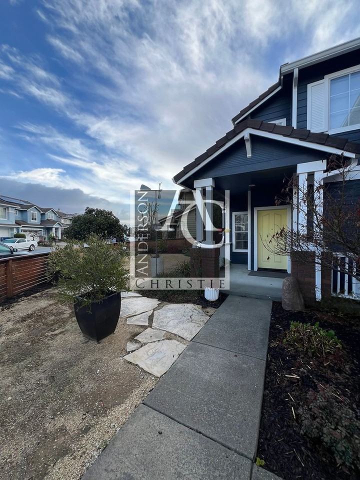 208 Navigator Dr - Photo 3 of 27