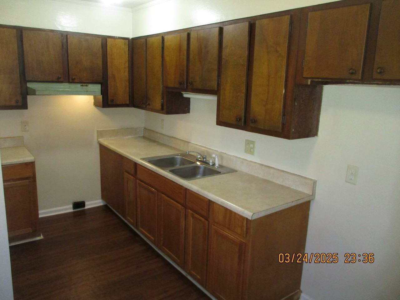 612 S Maple St Apt A - Photo 4 of 5