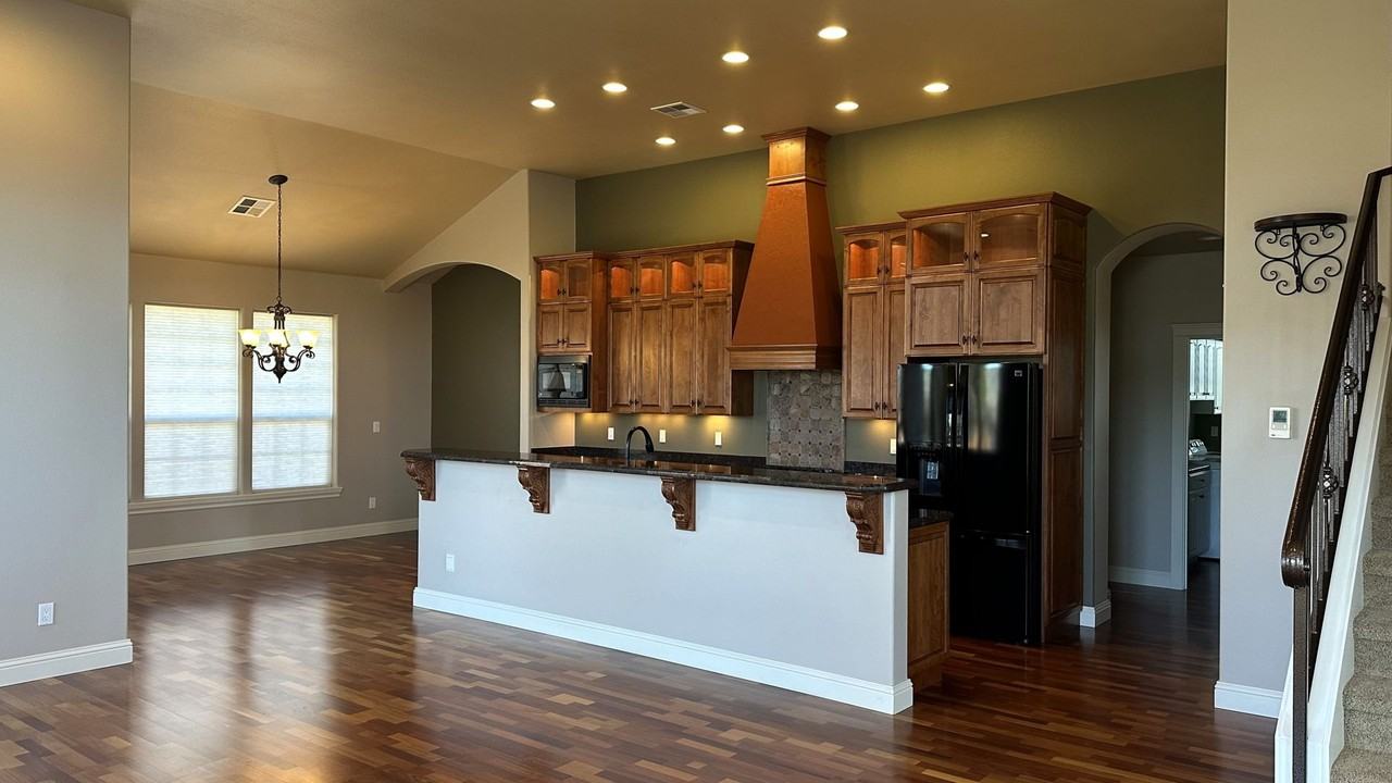 210 Danielle Dr - Photo 3 of 21