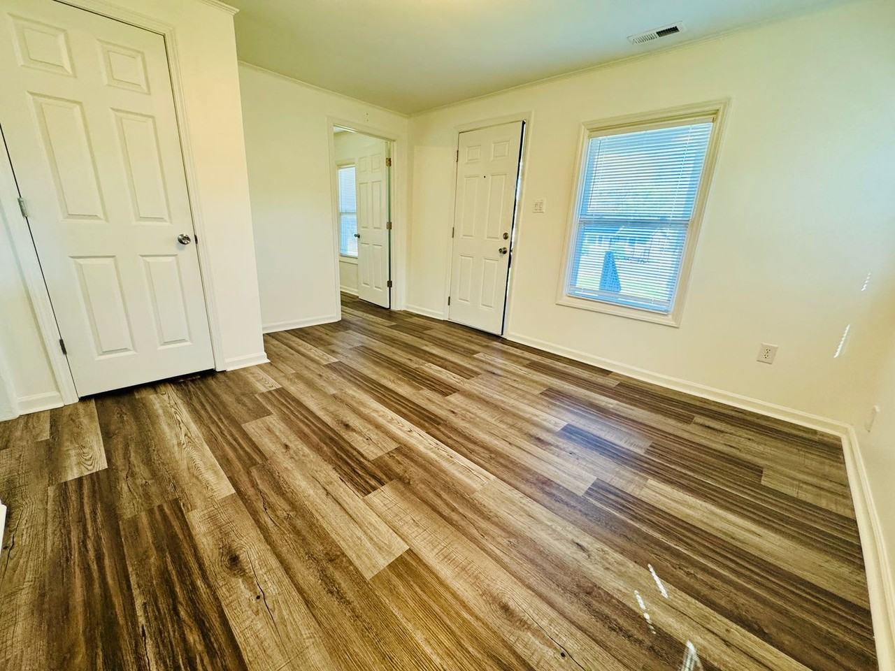 911 Old Hickory Grove Rd - Photo 2 of 13