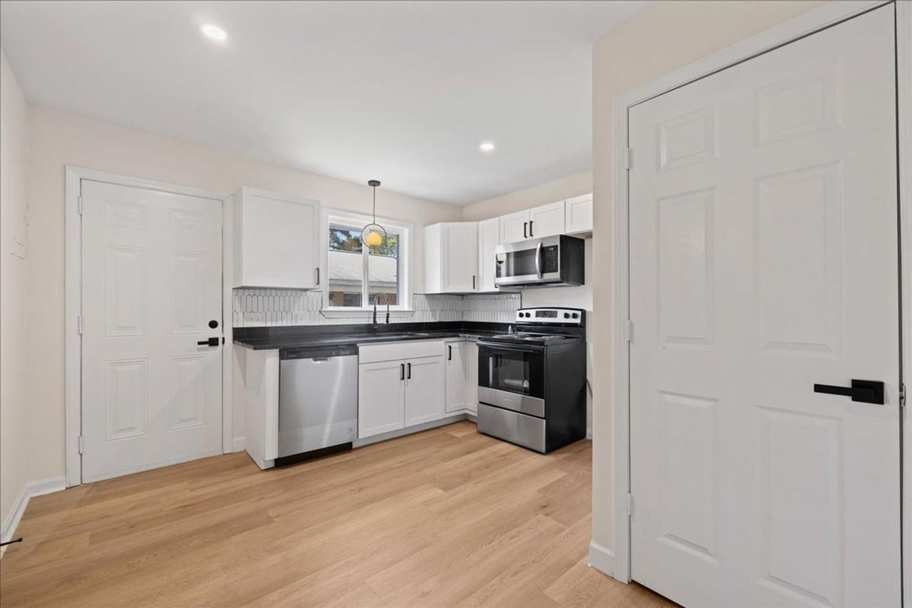 1801 Morehead Ave - Photo 7 of 18