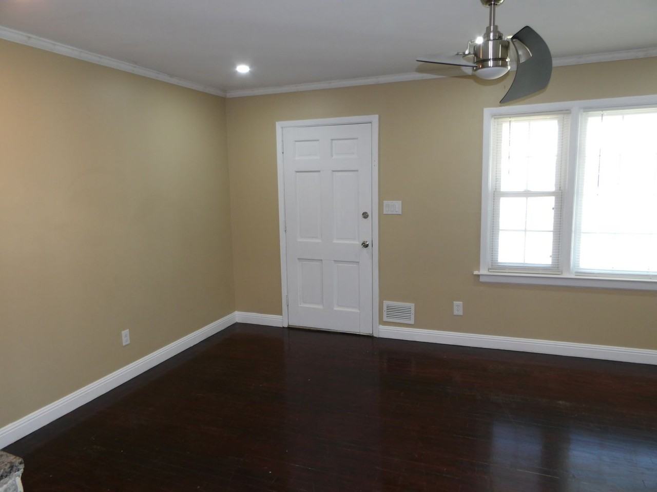 801 Pine Valley Dr - Photo 2 of 24